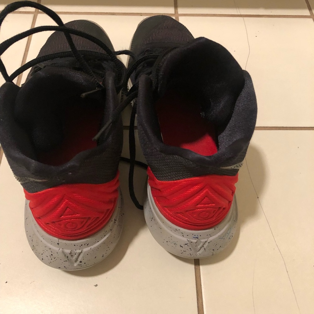Kyrie 6 basketball shoes